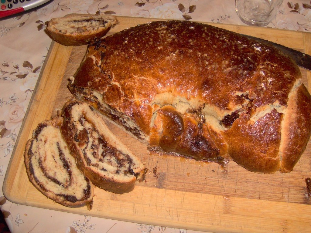 Cozonacul cu rahat si ciocolata al Cristinei Toth