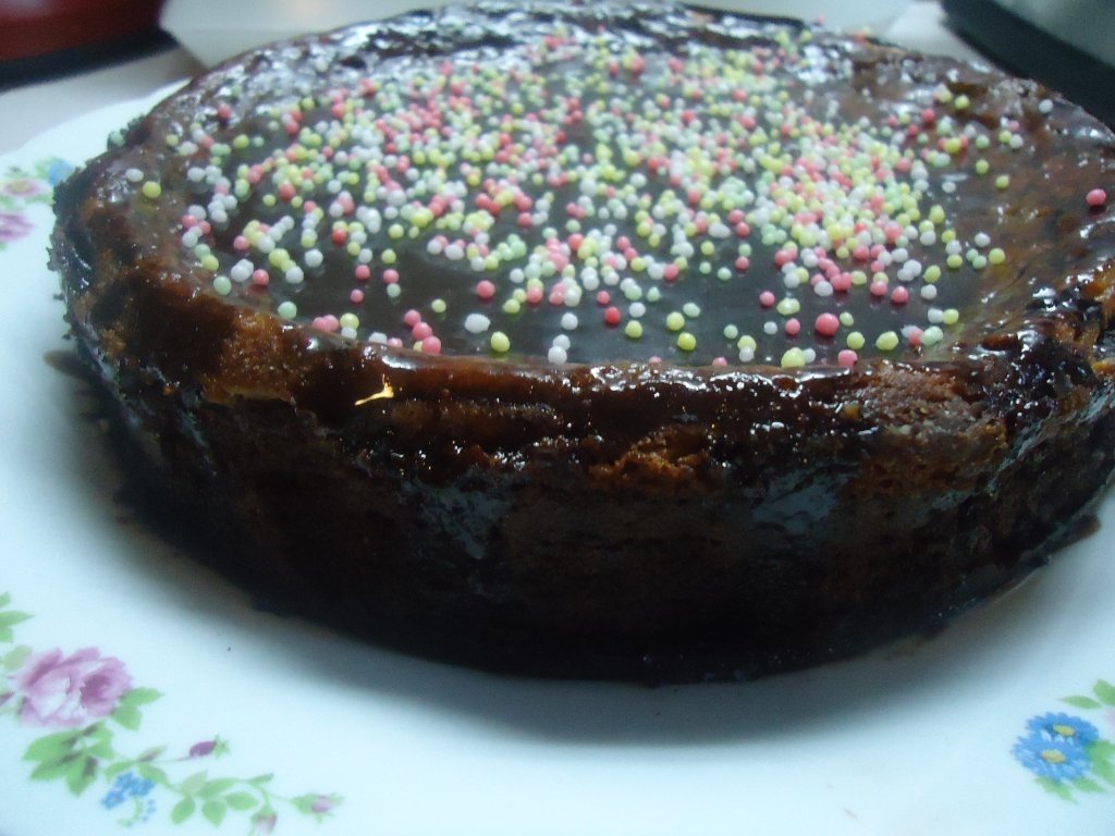 Prajitura cu branza  cu glazura  de ciocolata