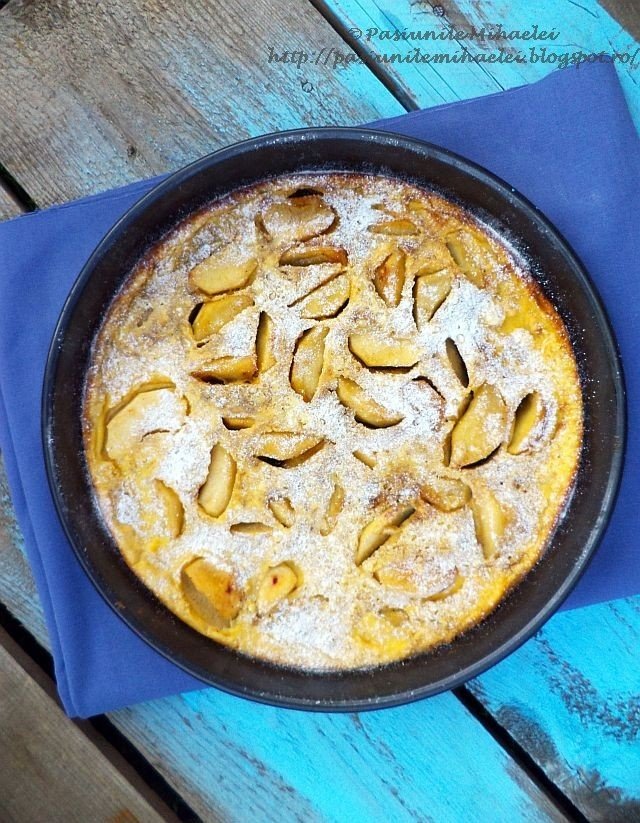 Clatita cu mere la cuptor