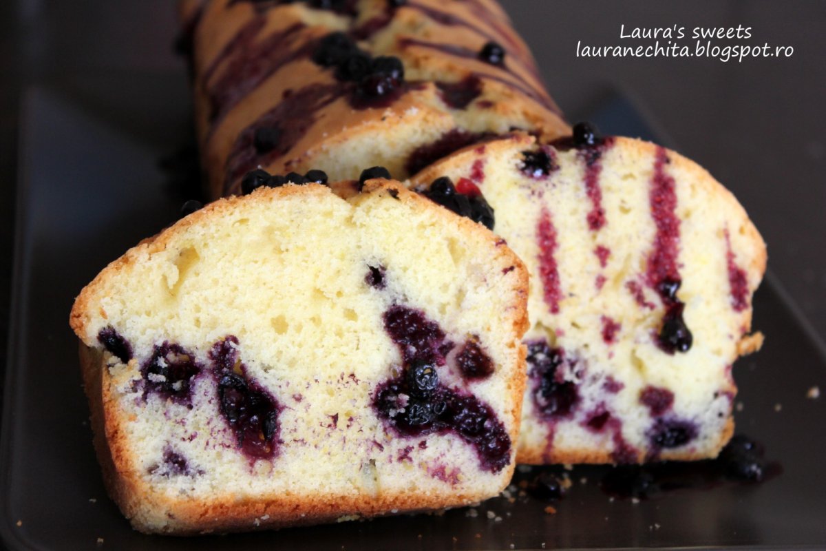 Chec cu lamaie si afine