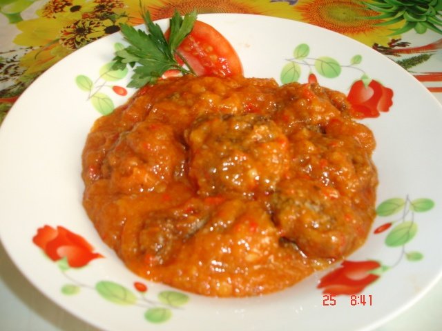 Piftelute cu sos de legume