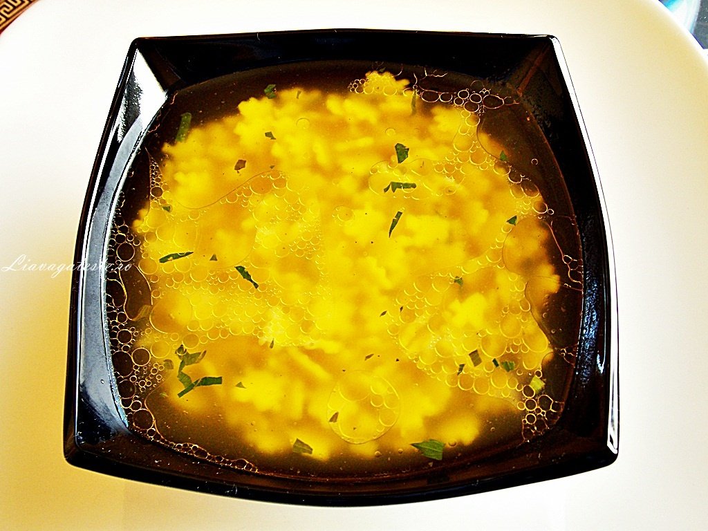 Supa pe gaina, crescuta la tara