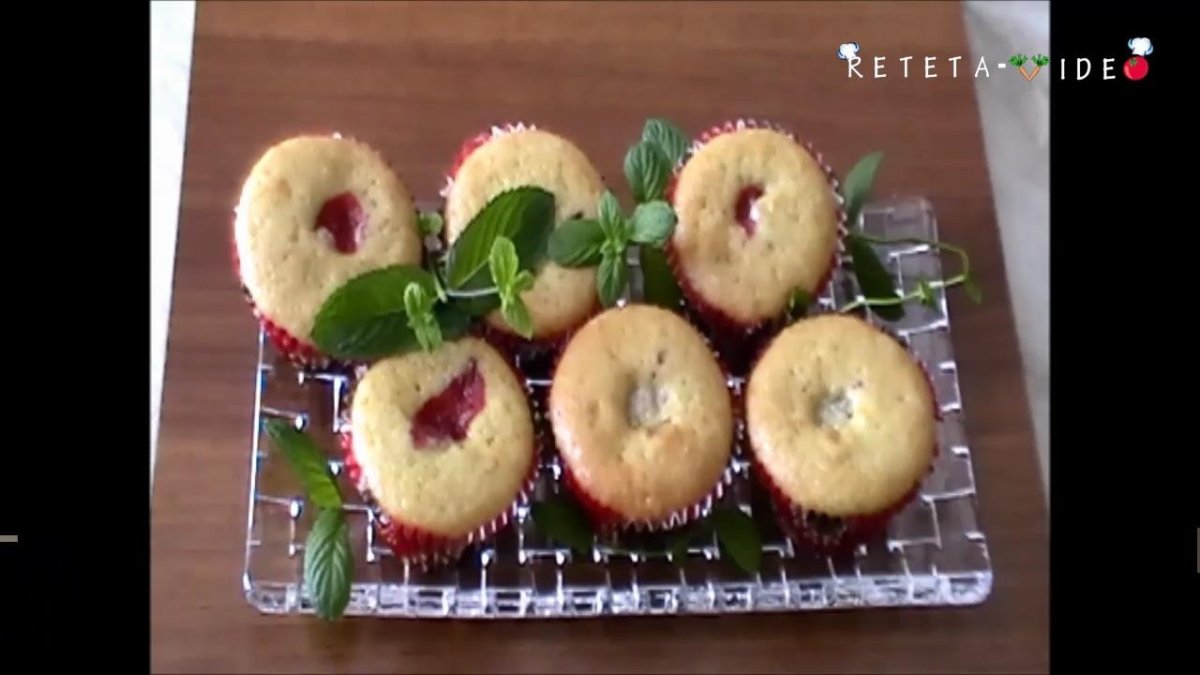 Briose de Post cu Fructe