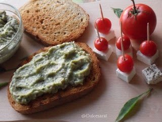Guacamole cu ceapa si patrunjel verde