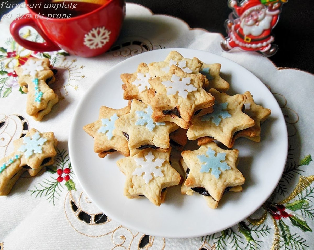 Fursecuri umplute cu gem de prune