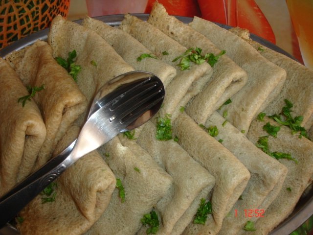 Clatite cu vinete (de post)