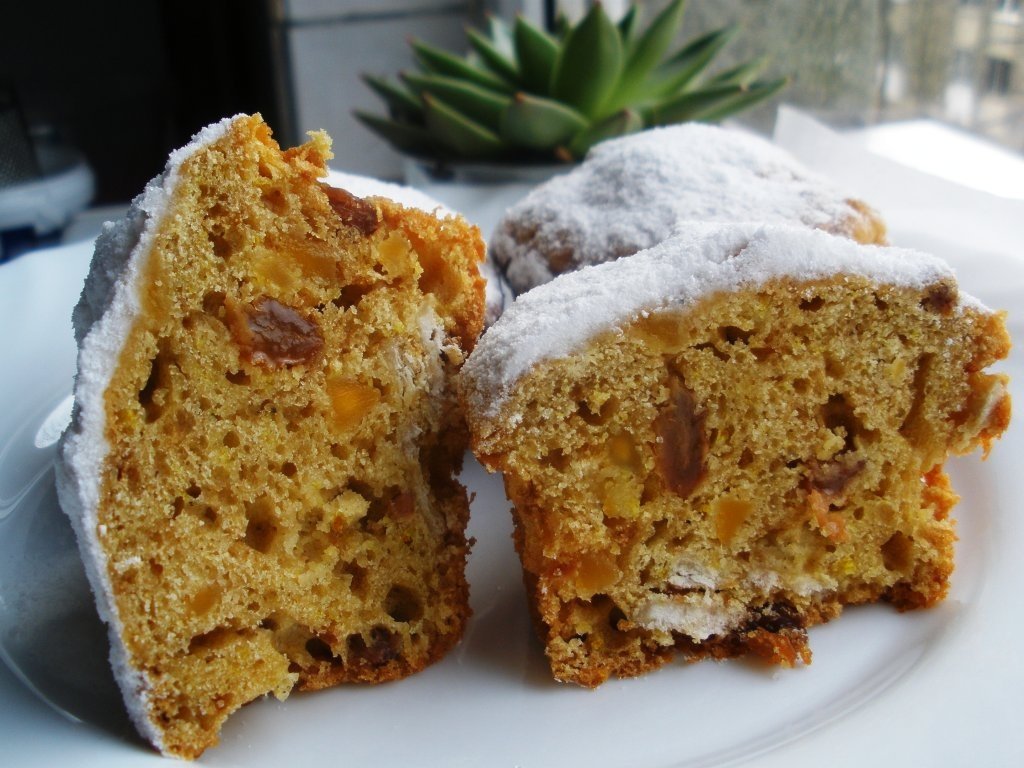 Muffins cu mix de fructe deshidratate