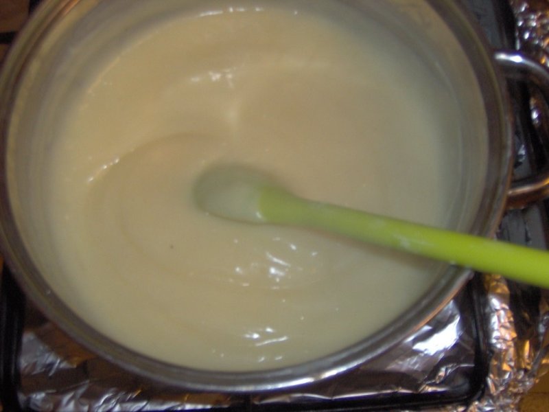 Crema de vanilie fiarta la foi de cremsnit - crem-patisieure
