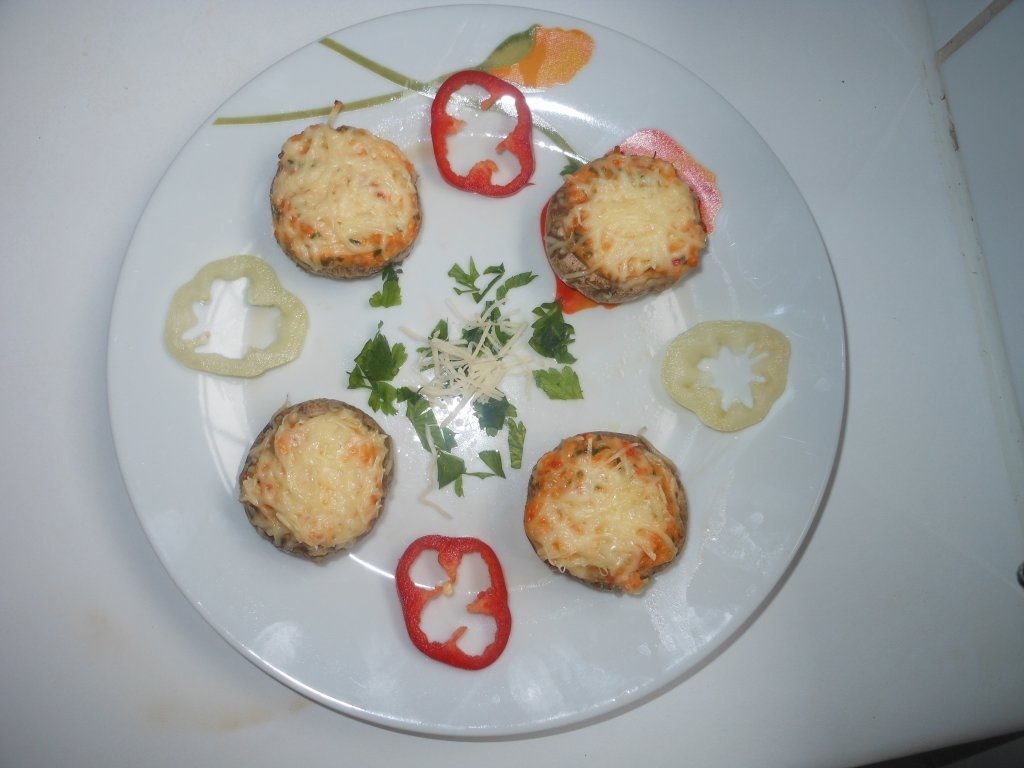 Ciuperci umplute la cuptor