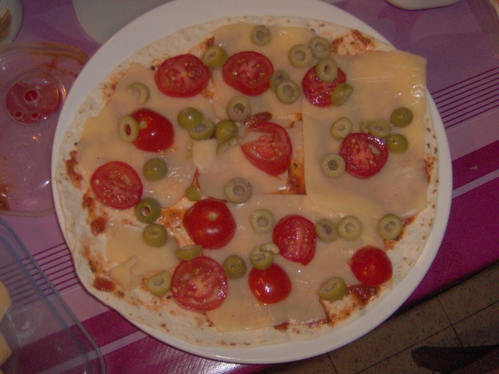 Quesadilla cu cheddar si rosii