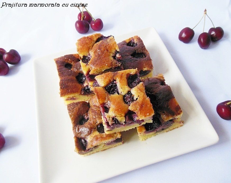 Prajitura marmorata cu cirese