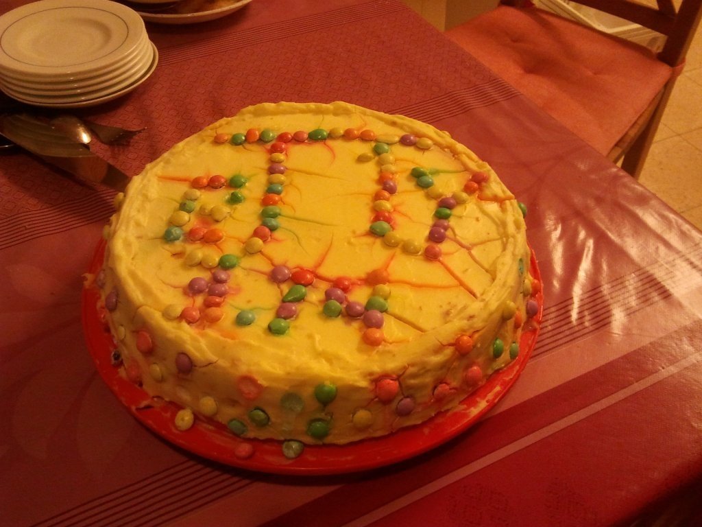 Torta cu crema de vanilie si prajitura stil cremsnit