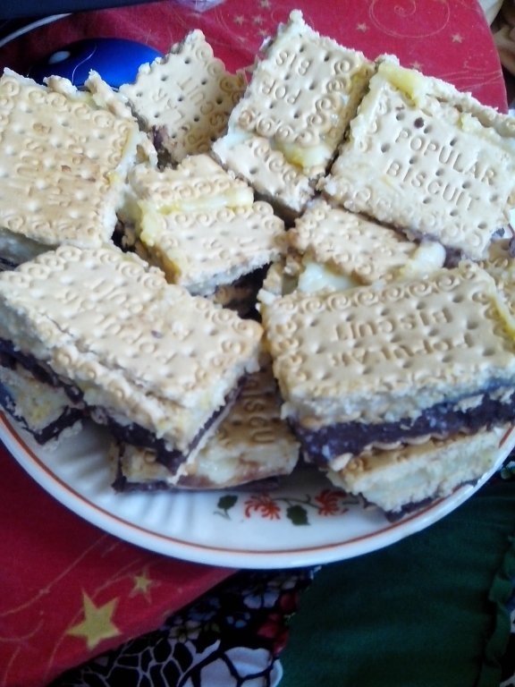 Biscuiti cu budinca de ciocolata si cu vanilie