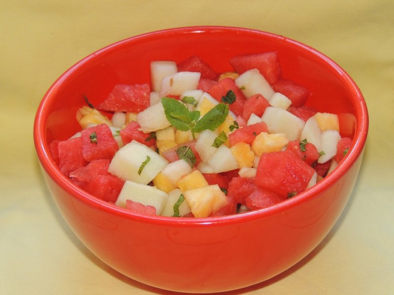 Salata de fructe cu menta