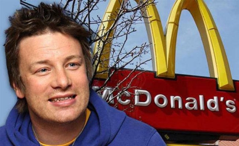 Jamie Oliver: “Hamburgerii de la McDonald's sunt nepotriviti pentru consumul uman”