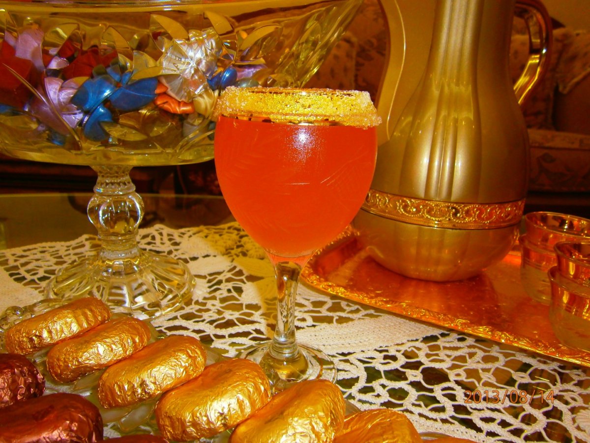 Suc de petale de trandafiri