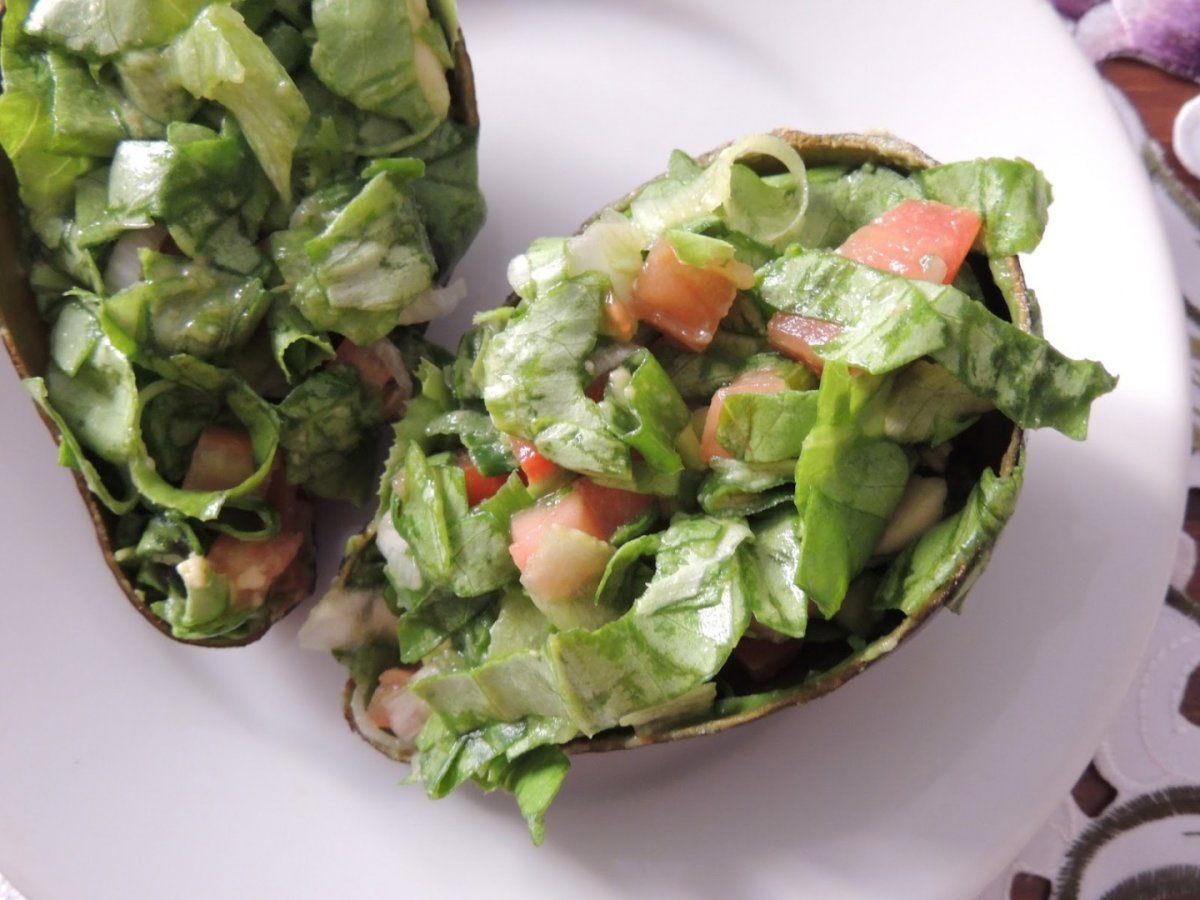 Salata cu avocado