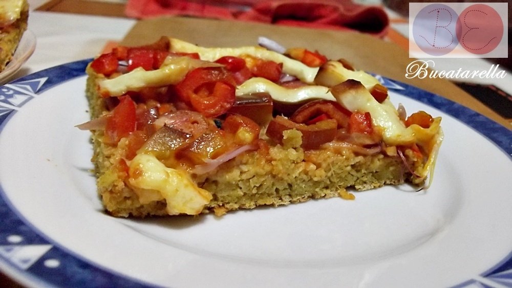 Pizza cu blat din fulgi de ovaz