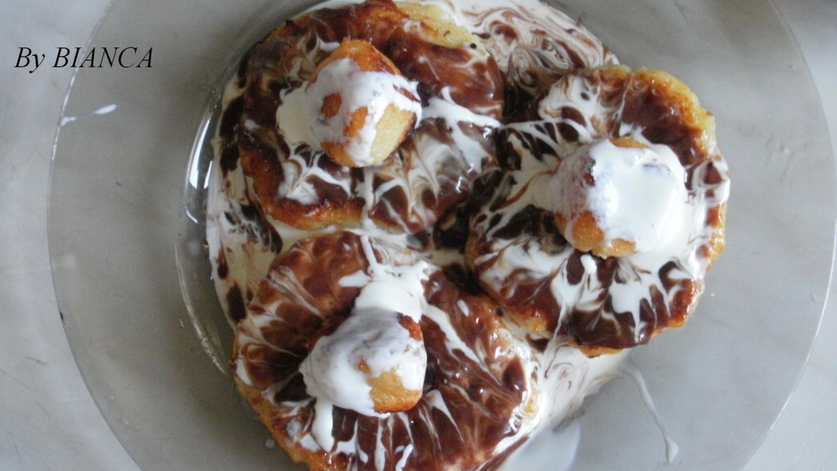 Reţetă de preparare a papanaşilor cu glazură de ciocolată