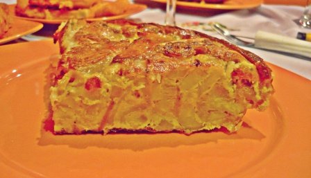 Tortilla de patatas (Omleta cu cartofi)