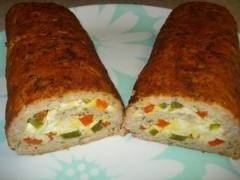 Rulada mozaic din carne tocata