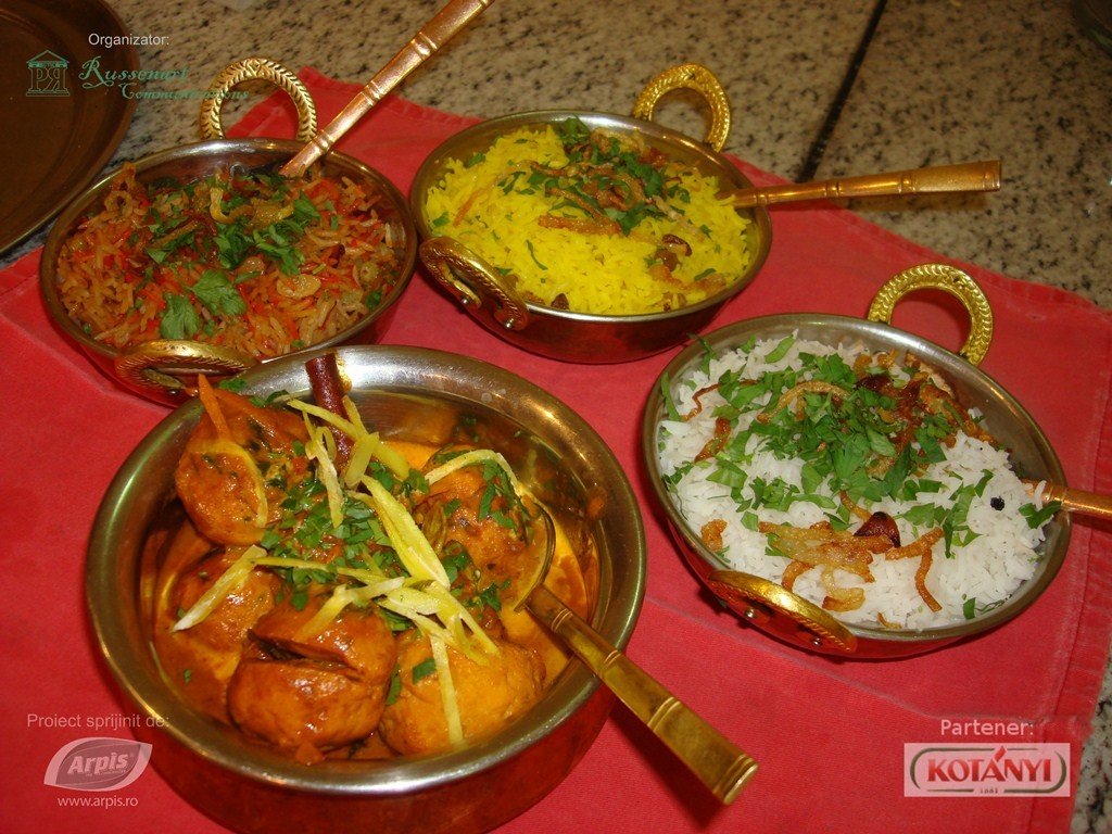 Chiftele din carne de pui in sos picant