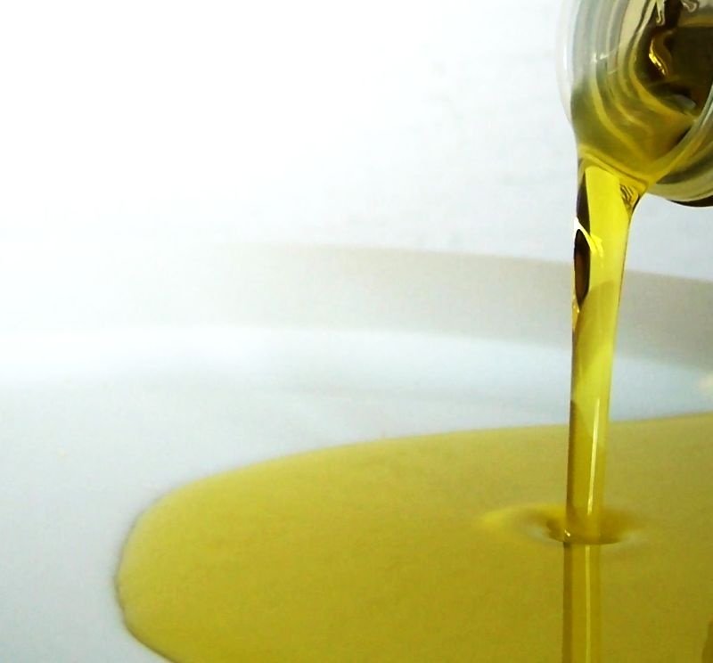 3 solutii pentru a scapa rapid de petele de ulei