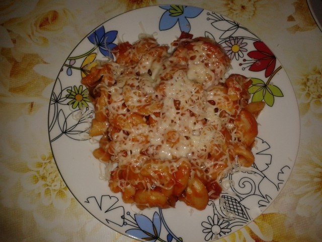 Paste cu sos de rosii