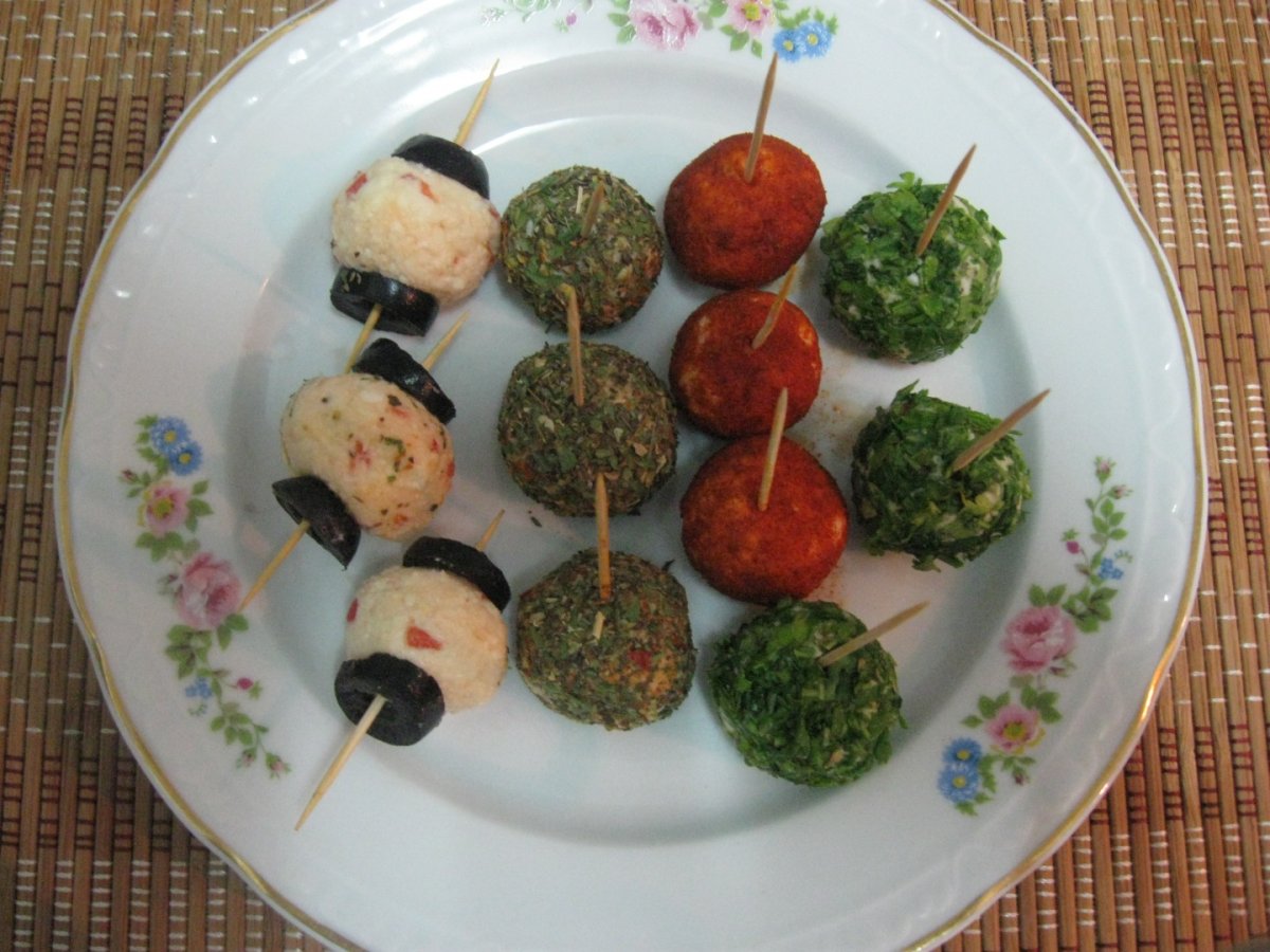 BILUTE DE BRANZA IN INVELIS DE CONDIMENTE