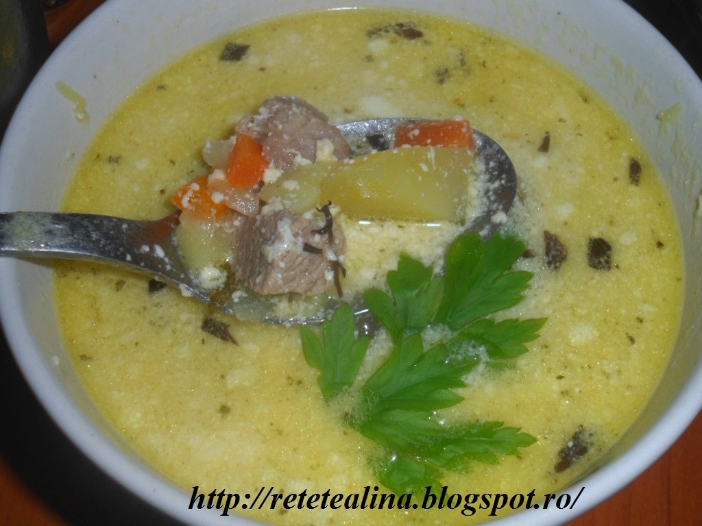 Ciorba de cartofi cu carne de porc