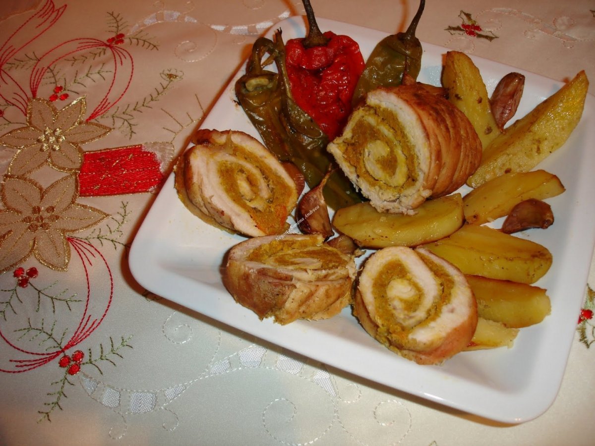 Rulada de curcan cu legume