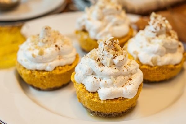 Mini cheesecake vegan cu dovleac