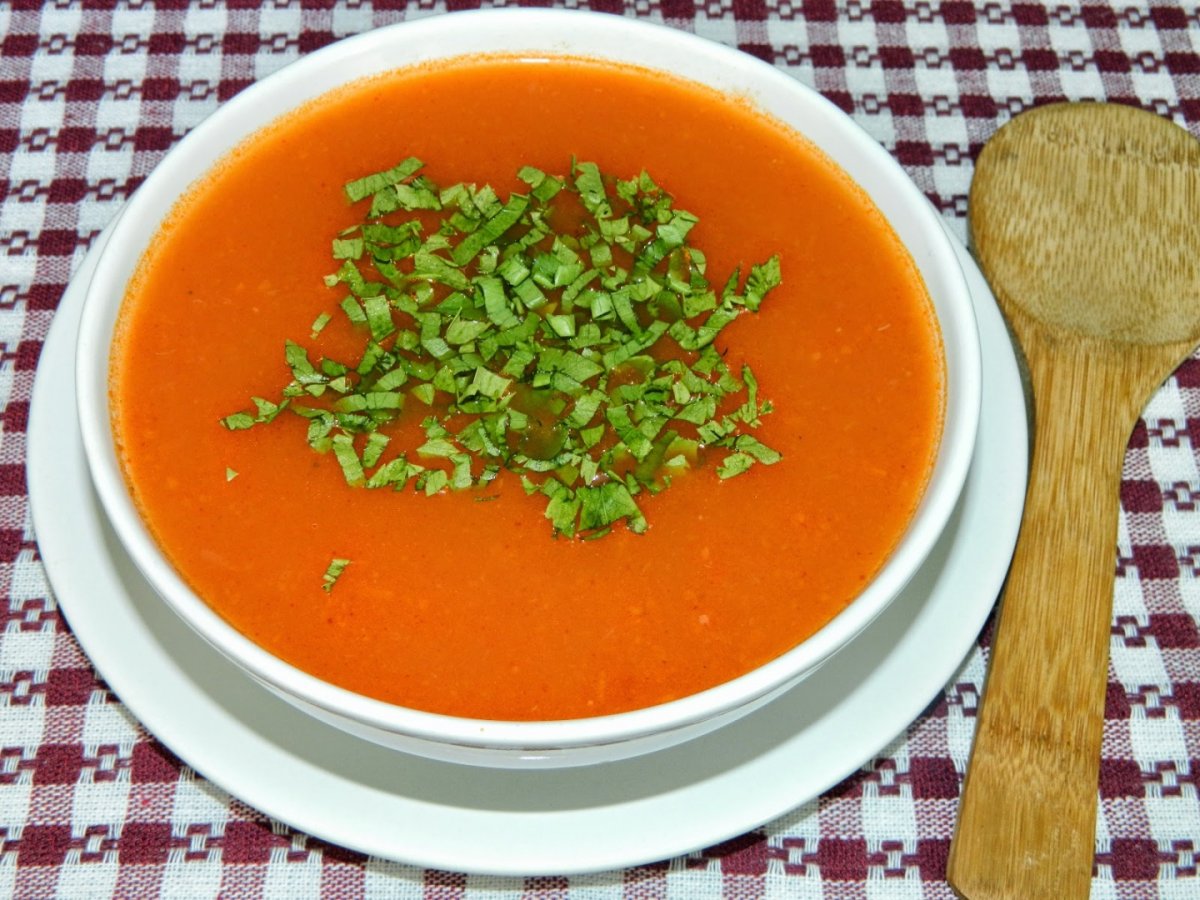 Supa de rosii cu orez. Reteta simpla si delicioasa