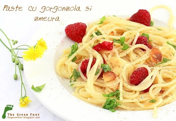 Paste cu gorgonzola si zmeura