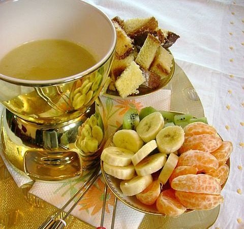 Fondue de ciocolata alba