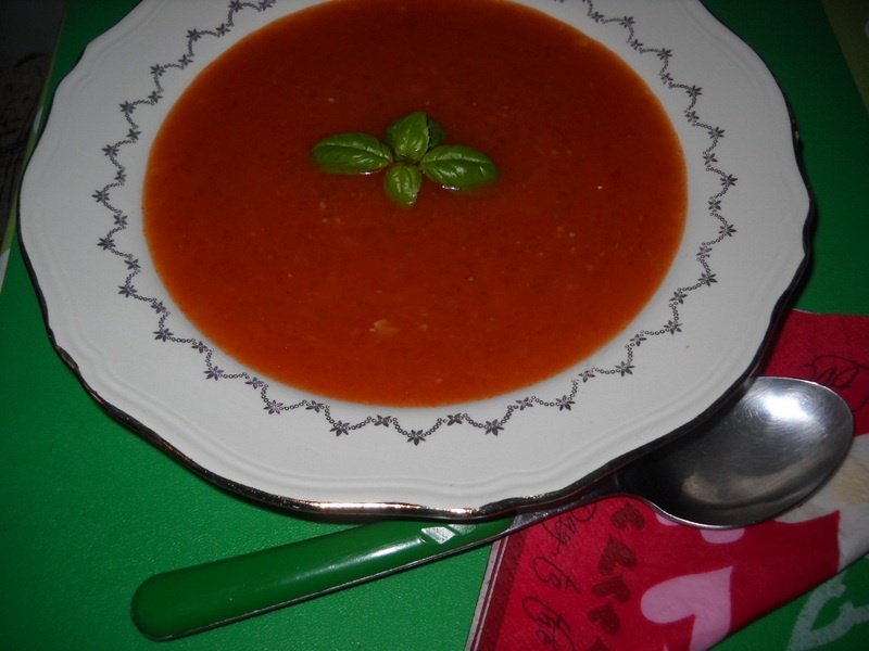 Supa de rosii cu tapioca