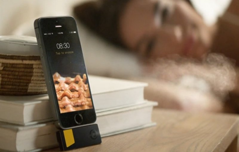 Alarma care te trezeste cu aroma de bacon prajit