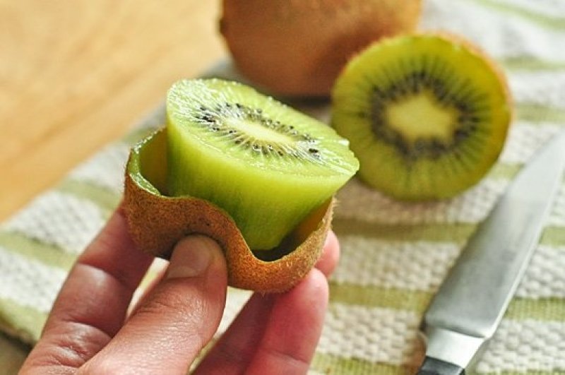 Modalitatea haioasa de a consuma un kiwi