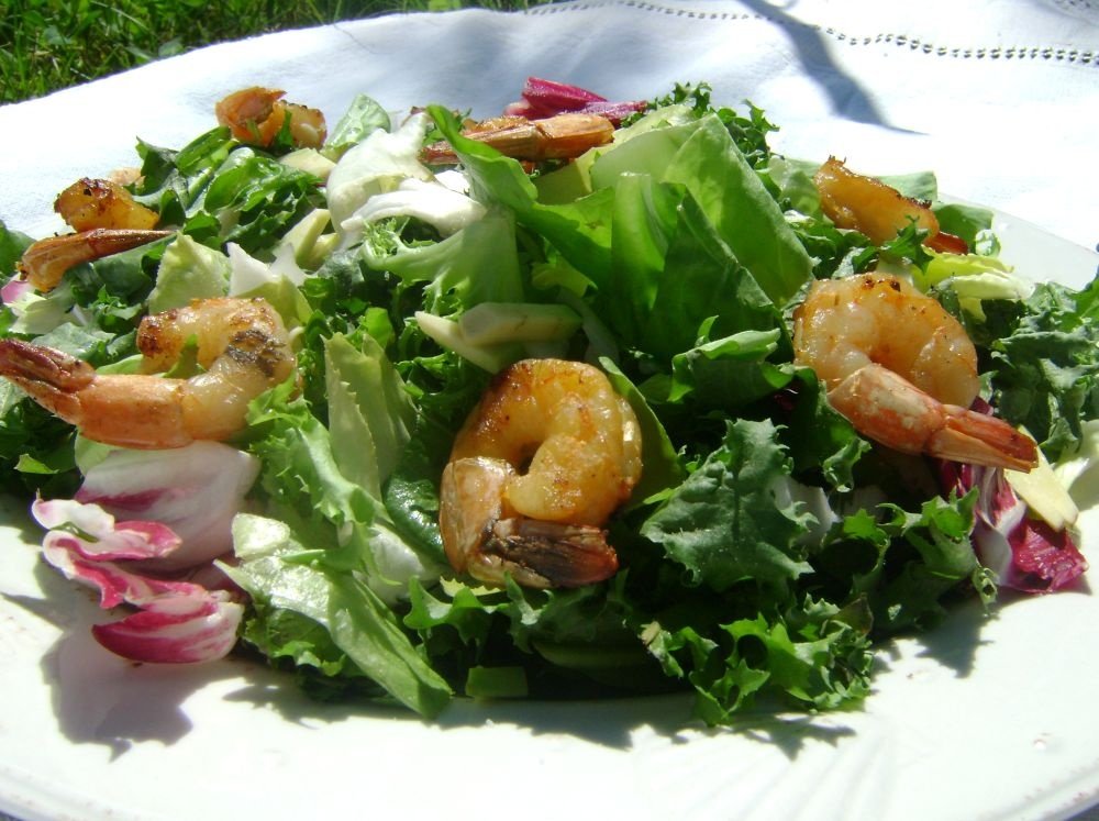 Salată cu creveţi la grătar