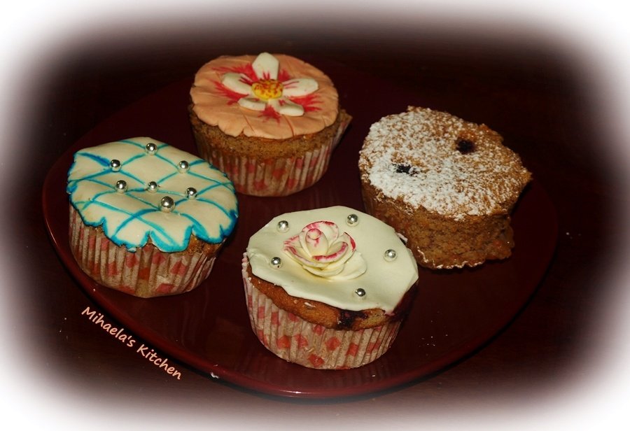 Briose cu fructe de padure