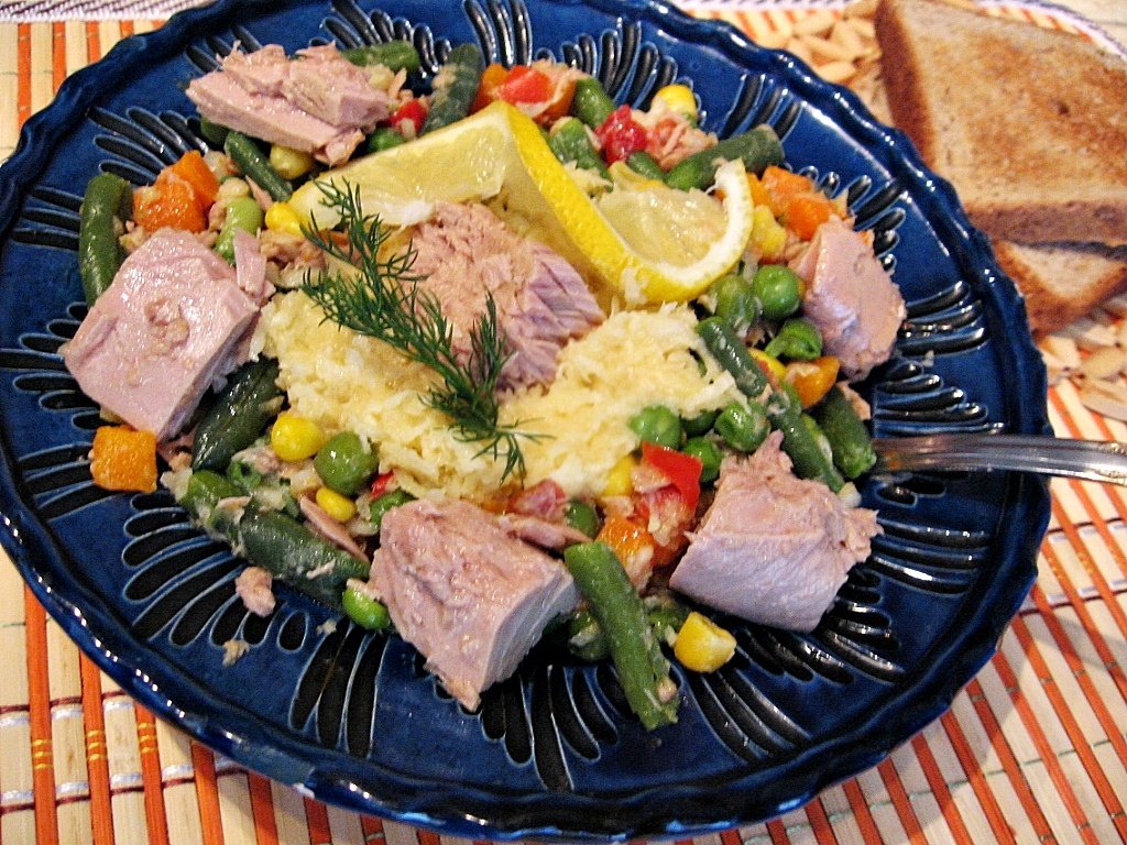 Salata de ton cu amestec mexican de legume si maioneza de telina