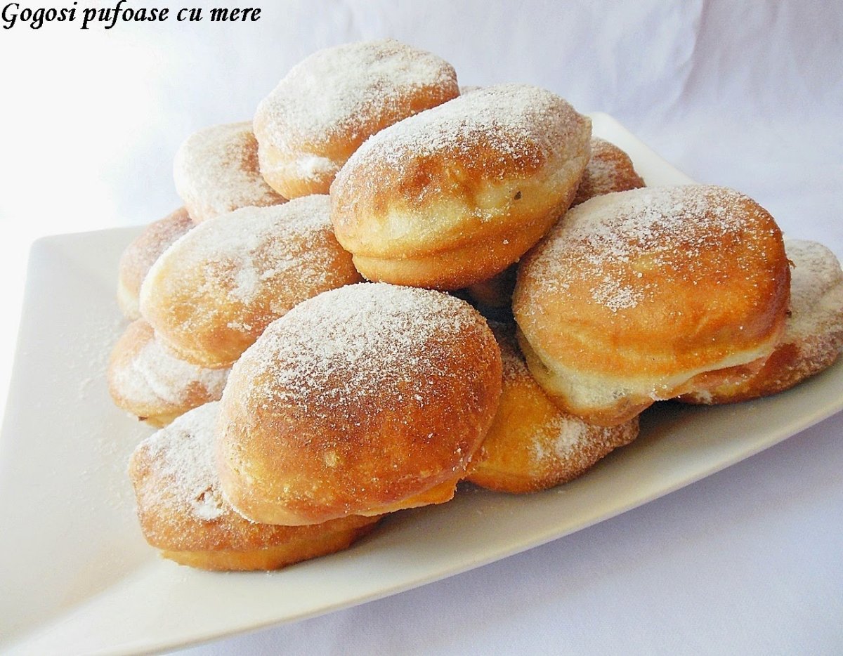 Gogosi pufoase cu mere. Reteta de post, economica si delicioasa