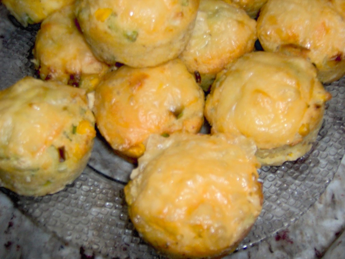 Muffin cu branza si porumb