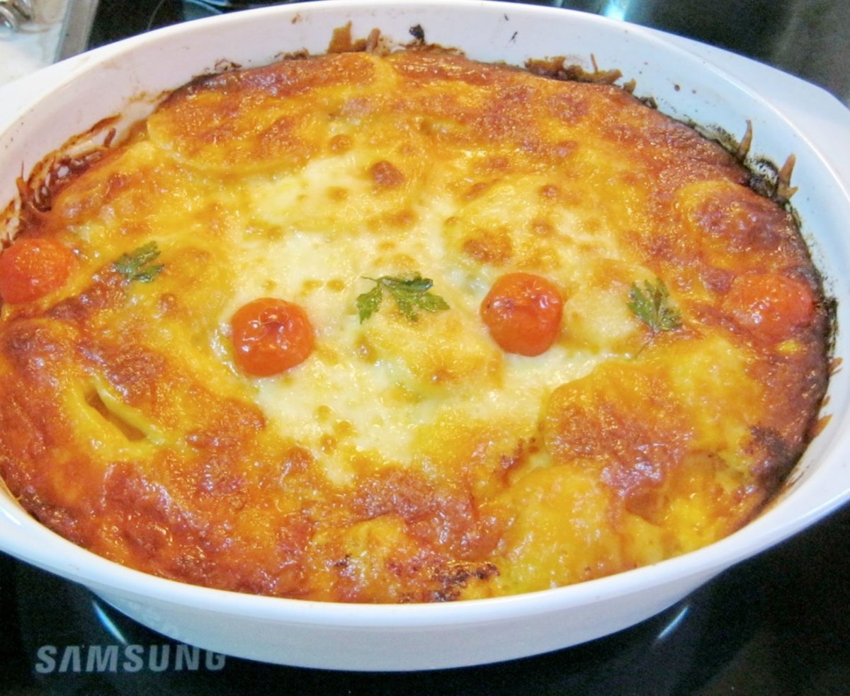 Musaca de cartofi cu carne tocata