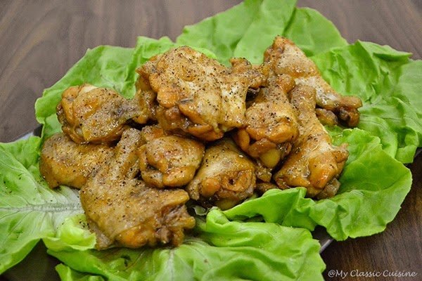 Aripioare de pui cu chutney de mango