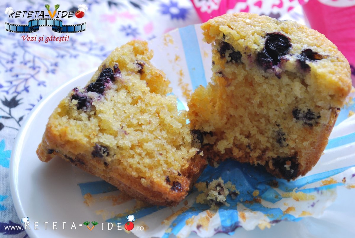 Briose cu malai si afine