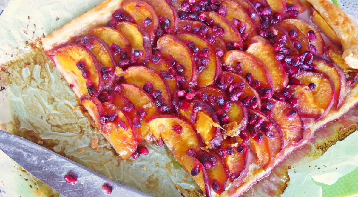 Tarta cu piersici si rodie, fara zahar