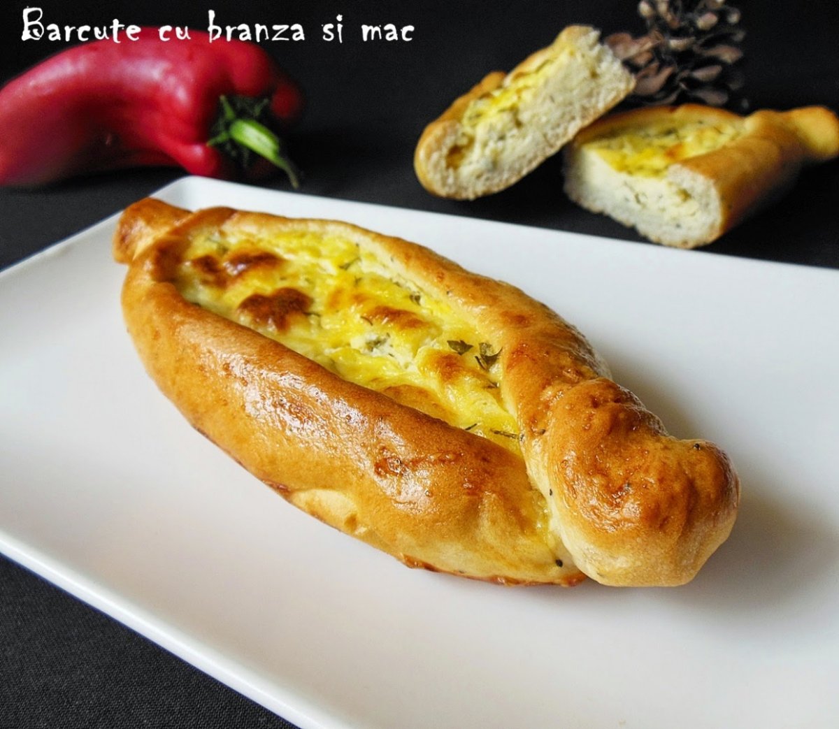 Barcute cu branza si mac