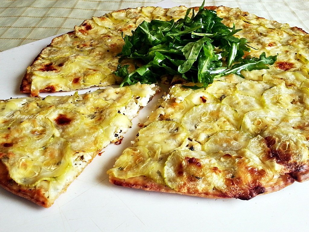 Tarta cu dovlecel si branza sarata