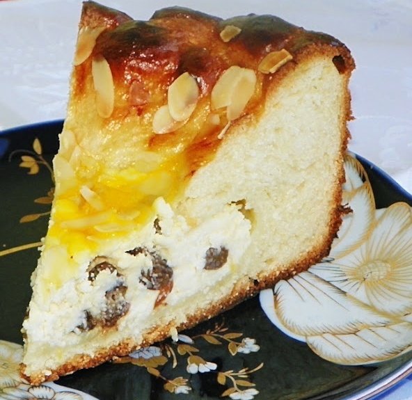 Pasca cu aluat cozonac